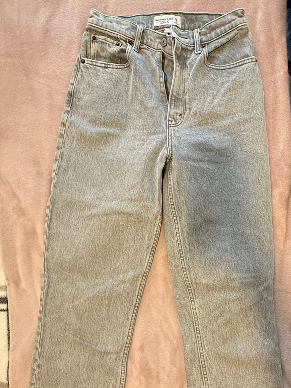Abercrombie & Fitch curve love 90’s Light Gray Straight-Leg Women’s Jeans